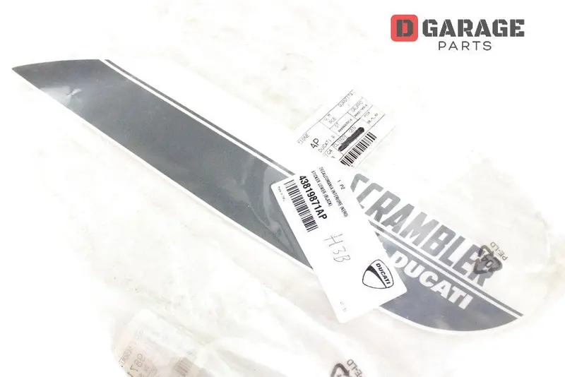 Adesivo Destro Inferiore Serbatoio Benzina Ducati Scrambler 400 1