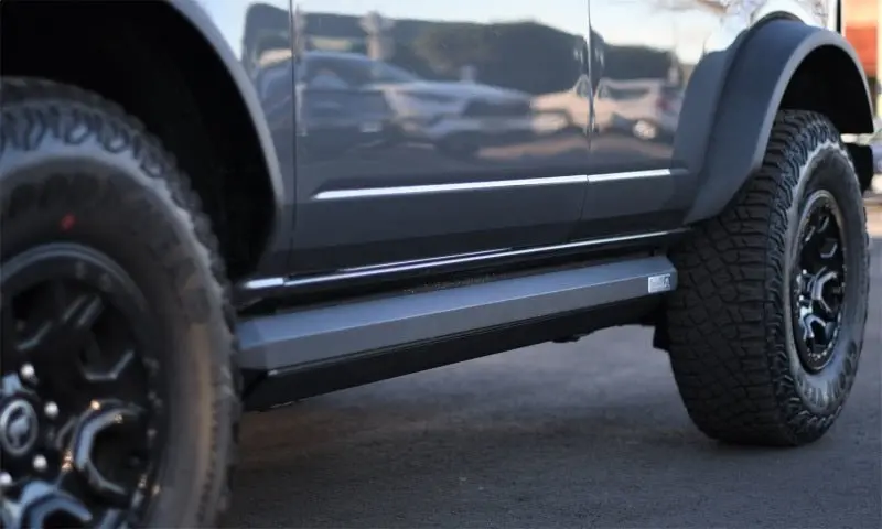 Amp Research 21-25 Ford Bronco 4 Door Xl Power Step - Black 1