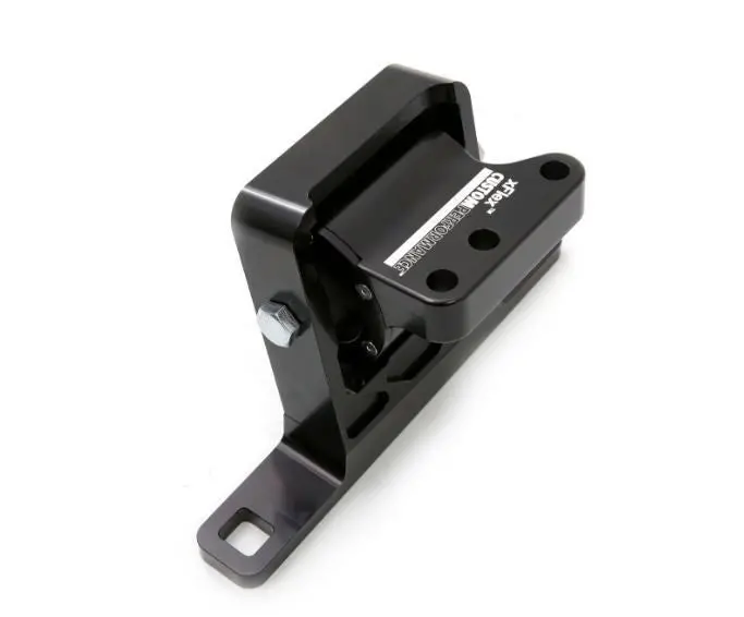 Cp-E Xflex Motor Mount Passenger's Side 1