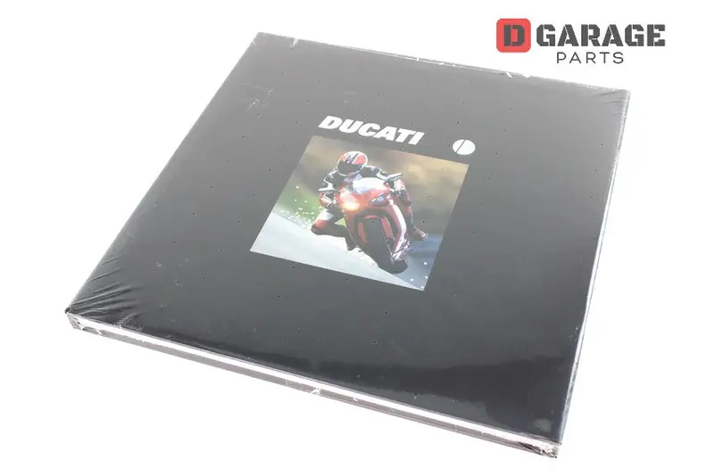 Libro Yearbook Storia Ducati Anno 2006 1