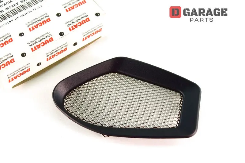 Presa Aria Serbatoio Sinistra Ducati Monster 696 796 1100 1100Evo 1