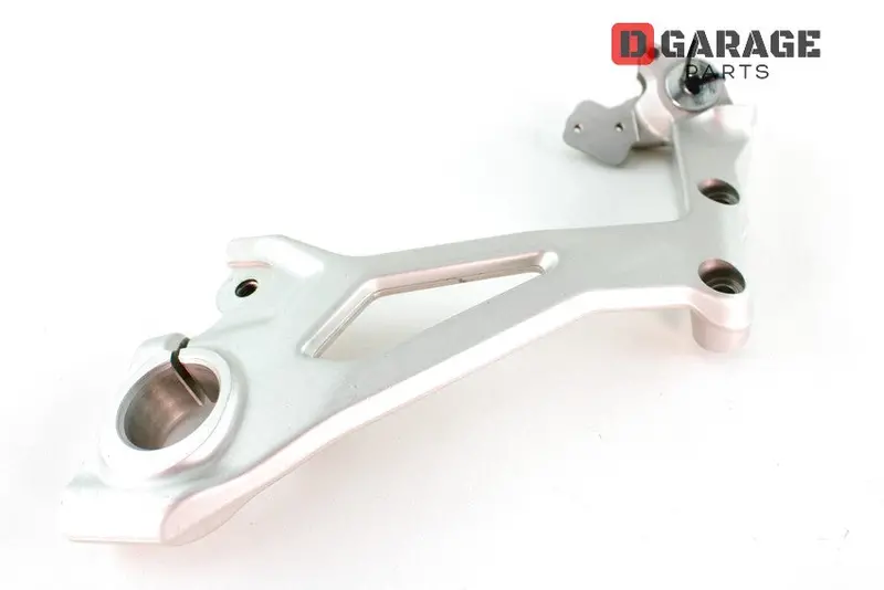 Supporto Fissaggio Pedana Sinistra Ducati Streetfighter V4s 2