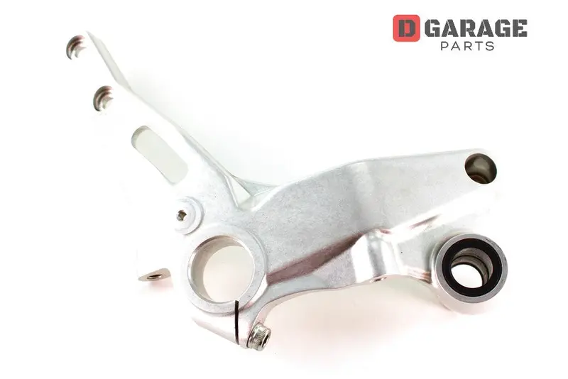 Supporto Pedana Pilota Sinistra Ducati Streetfighter V2 1